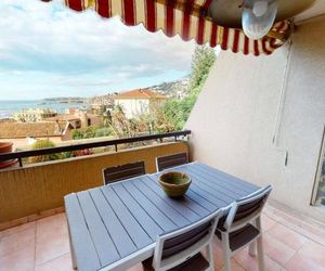 APARTMENT 2 personnes Agréable 2P avec terrasse face mer, piscine et garage. Menton France