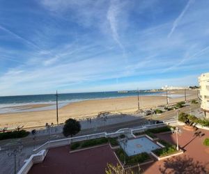 APARTMENT 4 personnes APPARTEMENT 3 PIECES AVEC GARAGE - CENTRE PLAGE.. Les Sables-dOlonne France