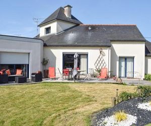 Nice home in Hillion w/ WiFi and 4 Bedrooms Hillion France