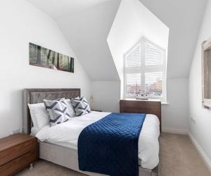 2 Bedroom Loft Style Apartment in The Docks Gloucester United Kingdom