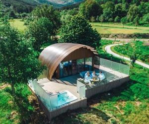 WAVE : luxury hideaway with hot tub North Ballachulish United Kingdom