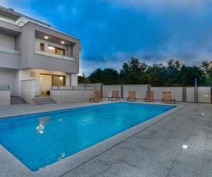 New Villa with pool and roof terrace Nin Croatia