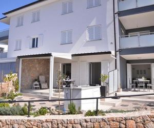 Apartments with a parking space Njivice (Krk) - 16244 Njivice Croatia