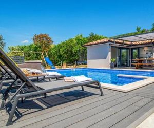 Awesome home in Koromacno w/ Outdoor swimming pool, WiFi and 5 Bedrooms Karomacno Croatia