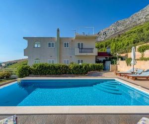 Family friendly apartments with a swimming pool Lokva Rogoznica (Omis) - 11931 Lokva Rogoznica Croatia