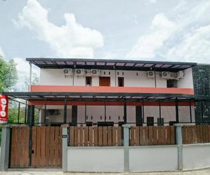 OYO 3006 Falisha Residence Kejayan Indonesia