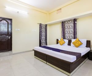SPOT ON 67740 Hotel Narmada Palace Khandwa India