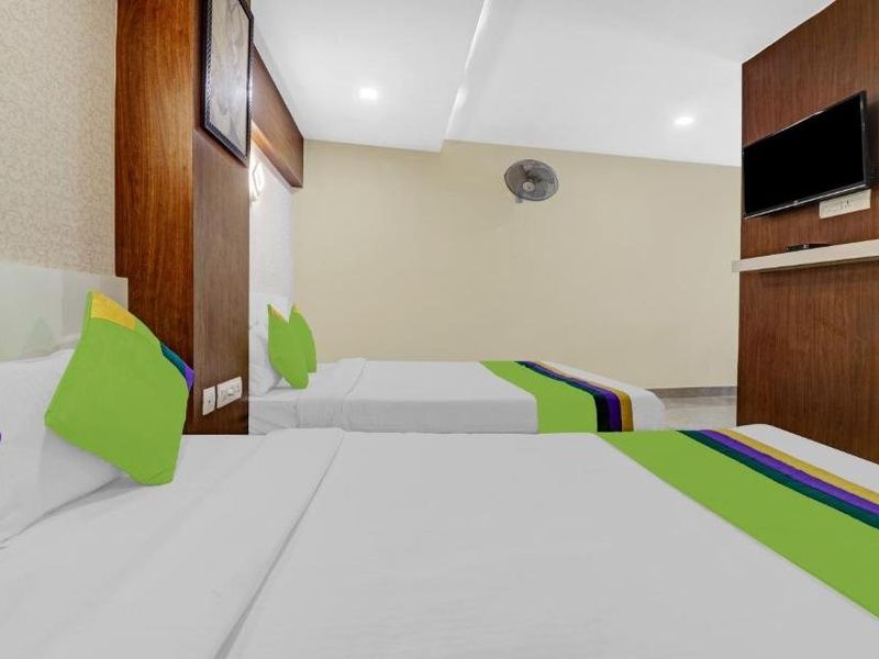 Hotel Photo 12