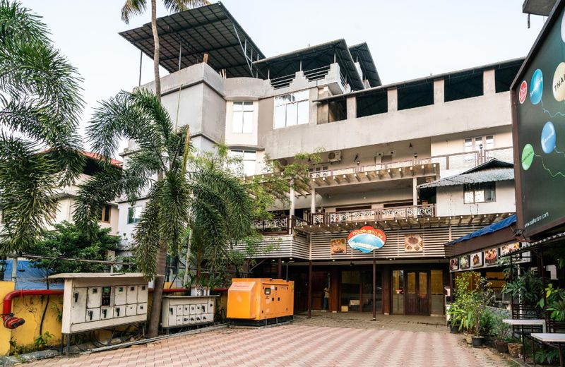 OYO Home 66627 Opulent Stay