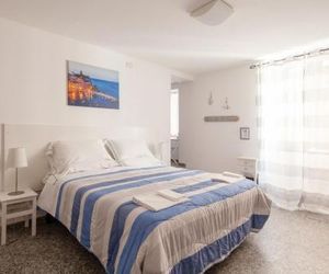 Ludovica Flat Vernazza Italy