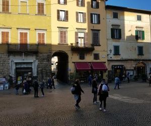 ...allArchetto di SantAndrea......pieno centro Orvieto Italy