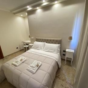 NearBy Hotel