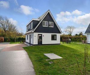 Beautiful villa with whirlpool near the Koog on the Wadden island of Texel De Koog Netherlands