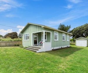 The Beach House - Kapiti Coast Holiday Home Paraparaumu New Zealand