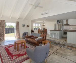 Modern Cottage Charm - Albert Town Holiday Home Only 5 Minutes From Wanaka Wanaka New Zealand