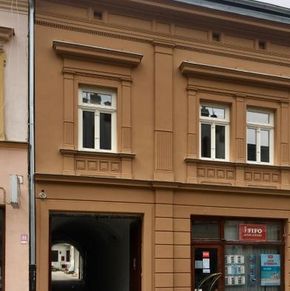 NearBy Hotel