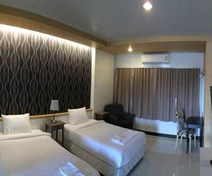 โรงแรมไชยแสง อินเดอะปาร์ค Amphoe Muang Sing Buri Thailand