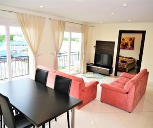 Park lane resort Pattaya 2 bedroom condo fully equiped Jomtien Beach Thailand