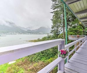 Waterfront Home w/Deck 5 Mins to Downtown Juneau! Juneau United States