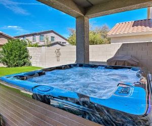 Private Home w/Pool, 2Mi to Westgate Entertainment Glendale United States