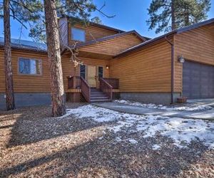 Cozy Log Cabin w/Stone Fireplace: Hike + Fish Pinetop United States