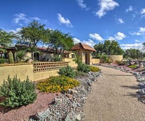 Luxe Tucson Vineyard Home w/ Views & Fire Pit Cortaro United States