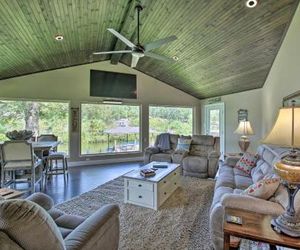 NEW! Lakefront Haven Near Oaklawn & Casino Resort Hot Springs United States