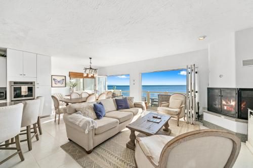 Photo of Beachfront Malibu House with 3 Decks, Jacuzzi, Sauna