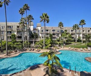 Beachfront Oceanside Condo w/ Pool & Hot Tub! Oceanside United States