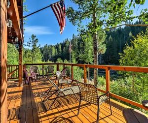 Rustic Riverfront Truckee Cabin w/Deck & View! Truckee United States