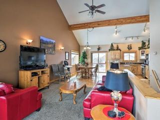 Фото отеля Crested Butte Condo with Views - 9 Miles to Skiing!