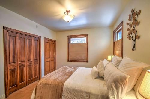 Photo of Cozy Central Glenwood Springs Condo with 2 Decks!