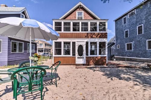 Photo of Beachfront Cottage with Porch on Long Island Sound