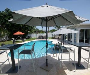 HEATED SALT WATER POOL BUNGALOW MINS FROM BEACH IN DEERFIELD BEACH Deerfield Beach United States