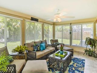 Фото отеля Fort Myers Bungalow - 12 Miles to the Beach!