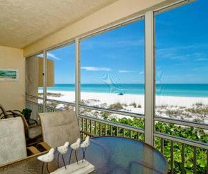 Anna Maria Island Beachfront Condo w/ Ocean Views Holmes Beach United States