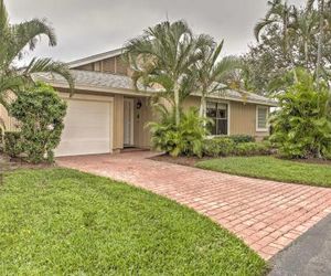 ‘Sand Dollar’ Island Home - Walk to Beach & Pool! Jensen Beach United States