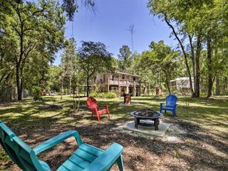 Фото отеля 1 half Acre OBrien Home with Fire Pit - Near River!