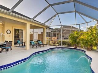 Hotel pic Port Charlotte Home on Canal with Lanai and Pool!
