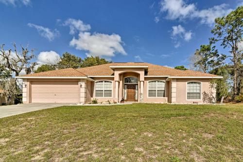 Photo of Bright Spring Hill Home - 10 Mins to Weeki Wachee!