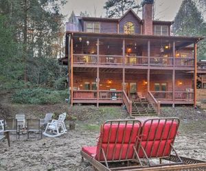 Private Cartecay River House w/Hot Tub & Game Room Ellijay United States