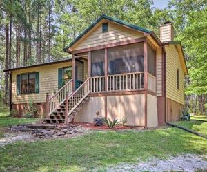 Cozy 2BR Pine Mountain Cabin w/Screened Porch Pine Mountain United States