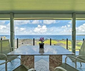 Big Island Oceanfront Home - Great Whale Watching! Hawaiian Paradise Park United States