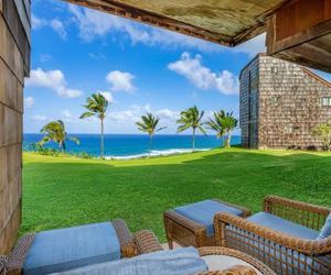 Oceanfront Condo with panoramic views and pool! Princeville United States