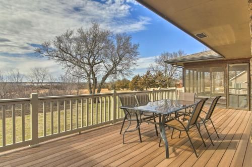 Photo of Secluded Milford Lake Home with Screened Porch, Deck