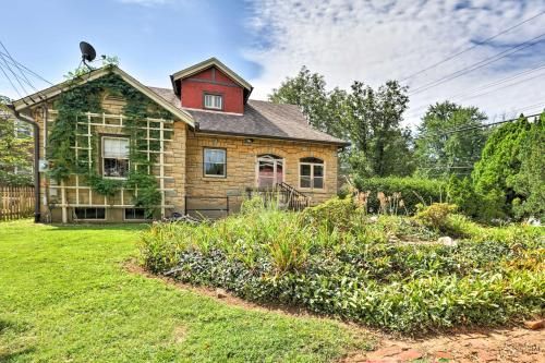 Photo of Louisville Home with Sunroom - 3 Miles to Downtown!