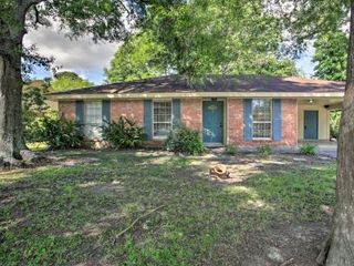 Фото отеля Luxe Cajun Home in Bayou Country, Near River Ranch