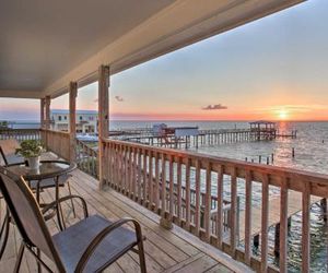 Luxe Waterfront Lake Pontchartrain Home w/ Dock! Slidell United States