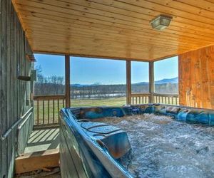 Bethel Home w/ Hot Tub - Minutes to Outdoor Areas! Bethel United States