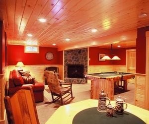 Upscale Fryeburg Lodge Home w/ Hot Tub - by Conway Fryeburg United States